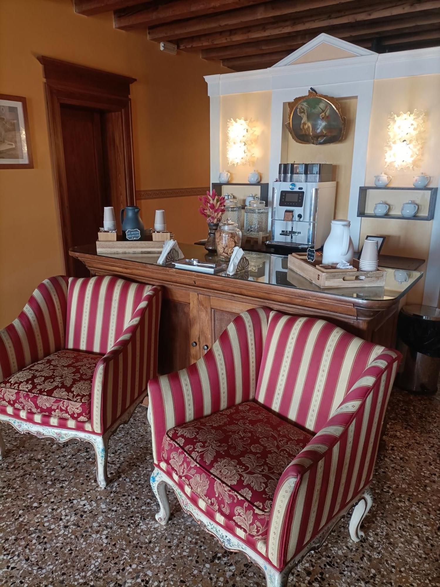 Locanda Ai Santi Apostoli Венеция Екстериор снимка